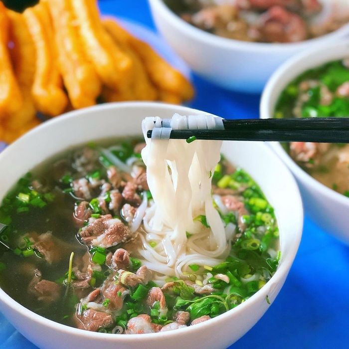 Quán Phở Tuấn: Hình ảnh tô phở dê đặc trưng thơm ngon