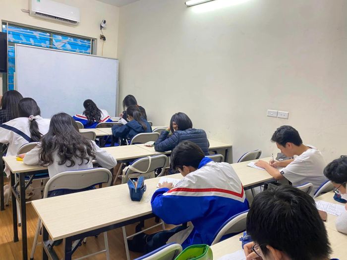 Hình ảnh lớp học năng động tại Tiếng Anh Cô Quỳnh - Q English