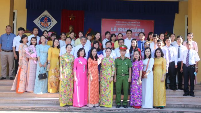 Khám phá hình ảnh đầu tiên về Trường THCS Nguyễn Văn Linh
