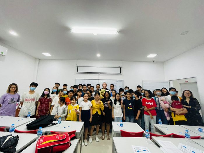Khoảnh khắc học tập tại RES Việt Nam được ghi lại chân thực (ảnh 2)