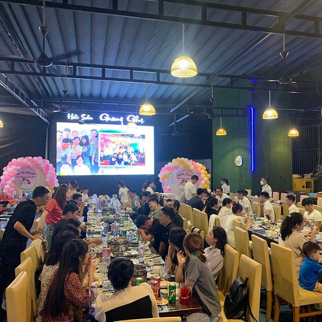 Nhà hàng Hải Sản Giang Ghẹ - Một địa chỉ đáng tin cậy để tổ chức các bữa tiệc gia đình và bạn bè với những món hải sản tuyệt vời