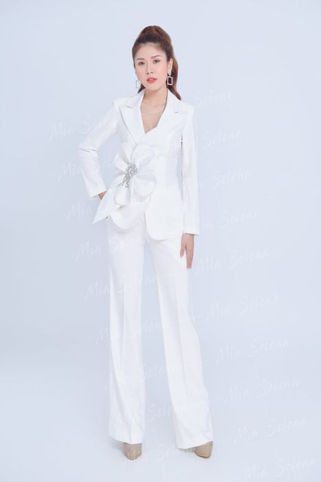 Những mẫu thiết kế ấn tượng tại Mia Selena