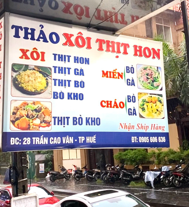 Hình ảnh món xôi thịt hon đặc trưng tại quán Thảo