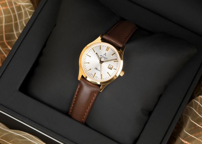 Không gian trưng bày sang trọng tại ĐĂNG QUANG WATCH - Ảnh 1
