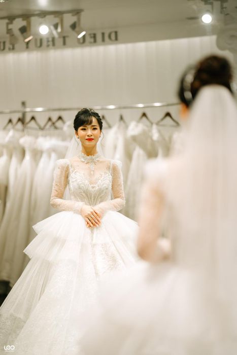 Dieu Thuy Bridal - Ảnh 2: Sự kết hợp hoàn hảo giữa kiểu dáng và chất liệu, giúp cô dâu tỏa sáng trong ngày trọng đại.
