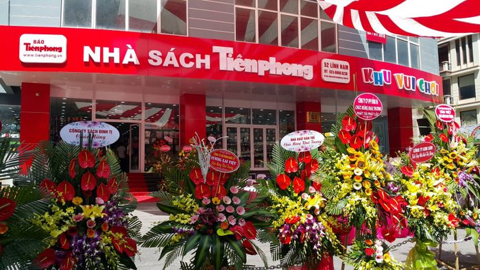 Không gian sang trọng tại nhà sách Tiền Phong
