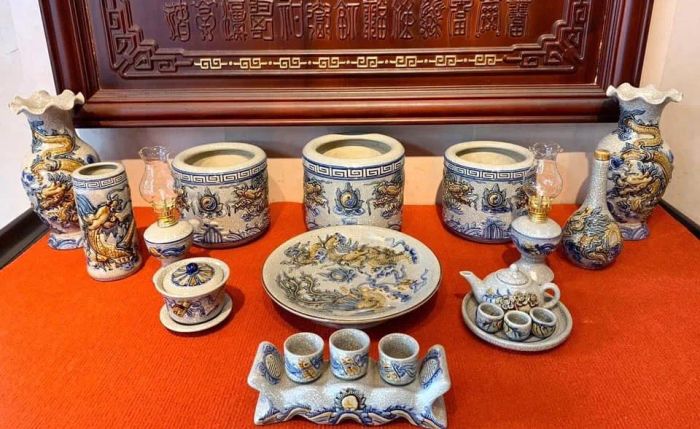 Không gian trưng bày sang trọng tại Gốm Sứ Minh Hiếu (Ảnh 1)