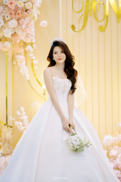 BST váy cưới sang trọng tại VU BRIDAL