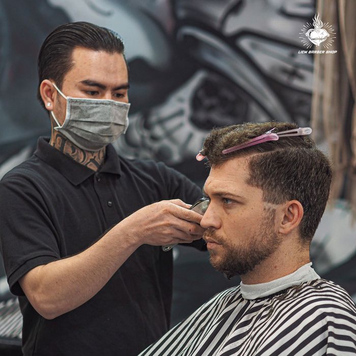 Hình ảnh phong cách cắt tóc nghệ thuật tại Liem BarberShop