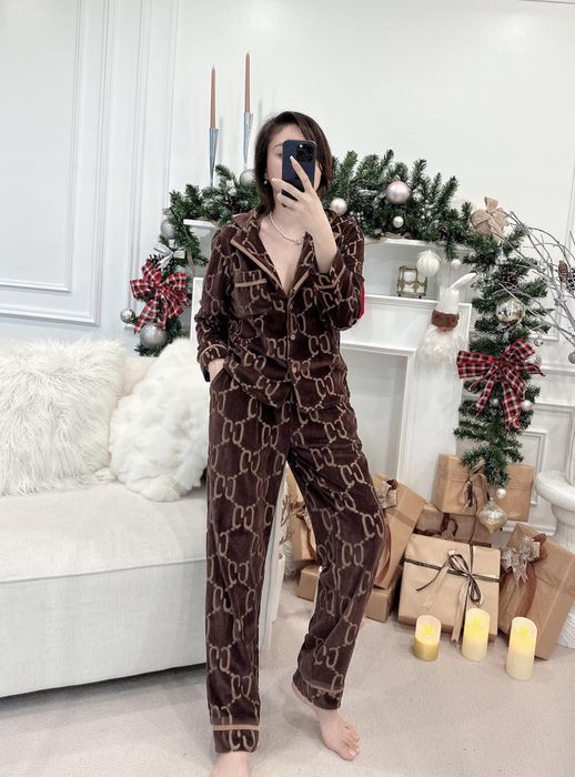 Bộ sưu tập đồ ngủ lụa cao cấp từ BAMBI