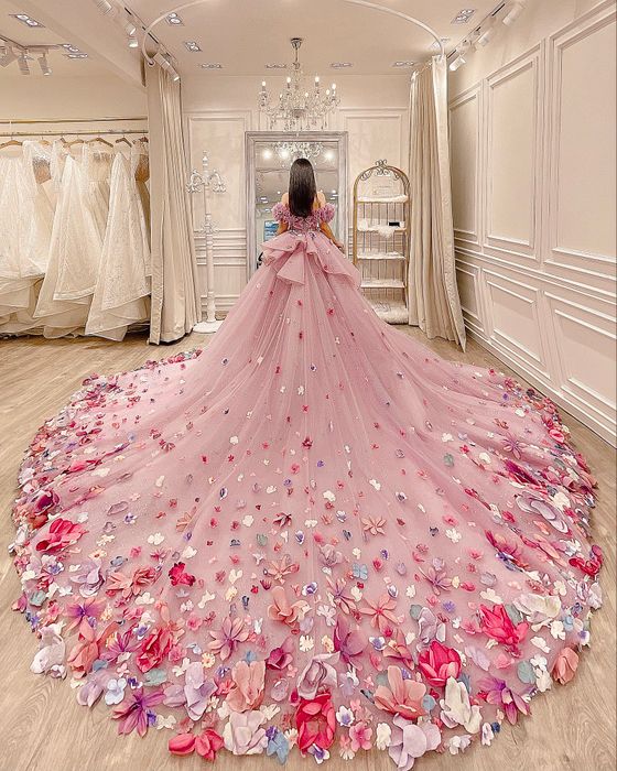 BST váy cưới cao cấp tại REN Bridal Studio