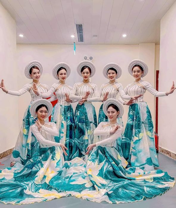 Những thiết kế ấn tượng tại Nghệ Thuật - Ảnh 2