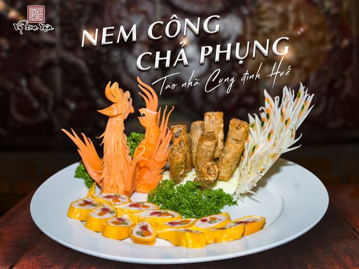 Góc vườn thơ mộng đậm chất Huế xưa tại Nhà hàng cafe Vỹ Dạ Xưa
