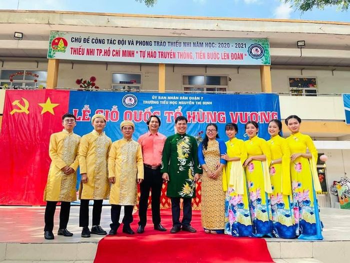 Trang Phục Biểu Diễn Misa - Ảnh 1