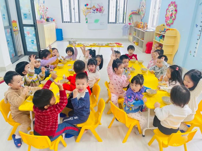 Hoạt động ngoại khóa đầy màu sắc của các bé Safari Kid