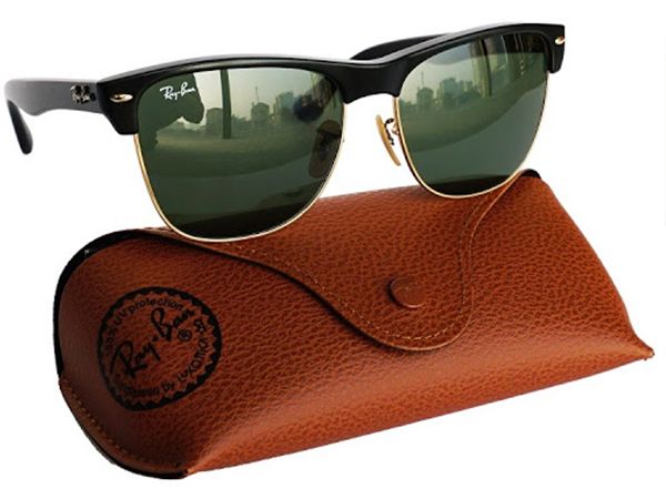 Khoảnh khắc đẳng cấp cùng mắt kính RayBan