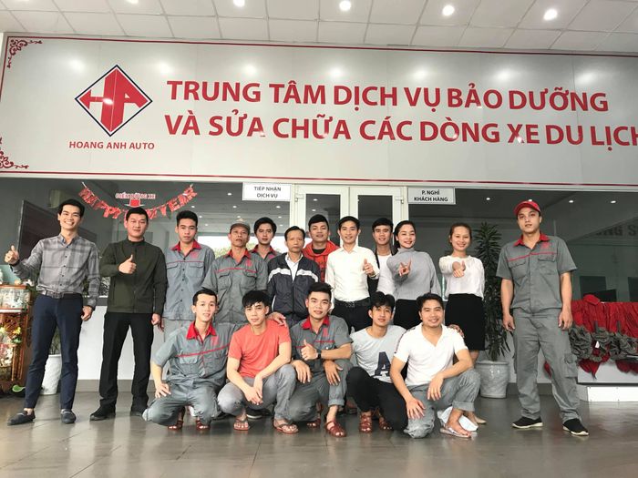 Không gian làm việc chuyên nghiệp tại Auto Hoàng Anh