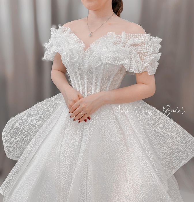 Khoảnh khắc tỏa sáng cùng váy cưới Anh Nguyễn Bridal
