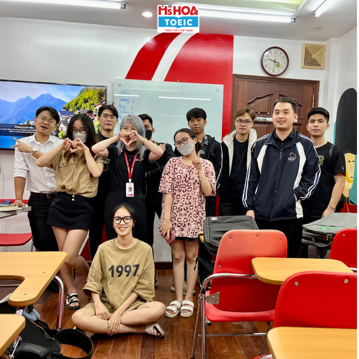 Giờ học tương tác sôi nổi tại Ms Hoa TOEIC