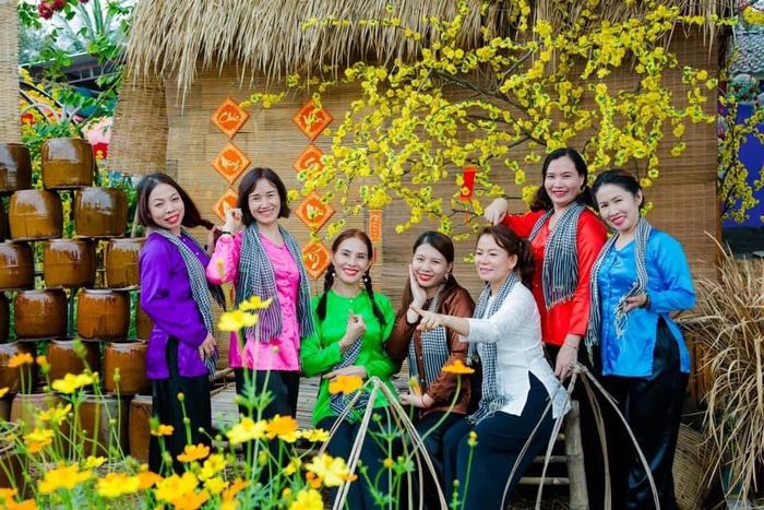 Trang phục biểu diễn DiVit - Ảnh 1