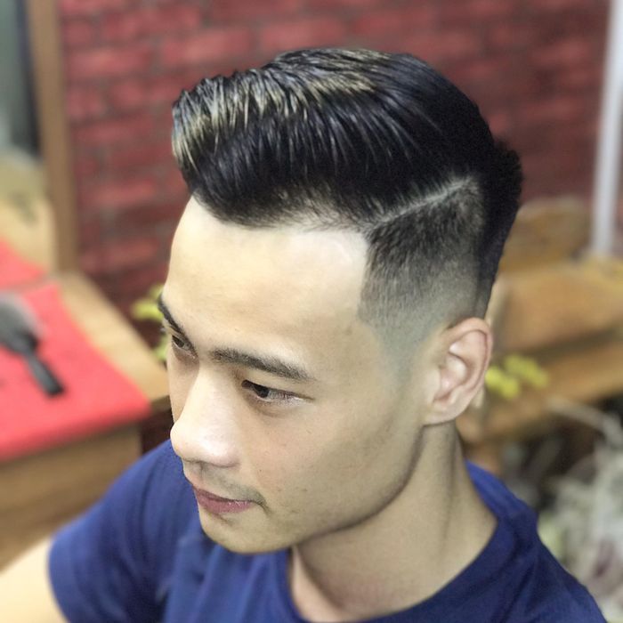 Khoảnh khắc nghệ thuật tạo kiểu tóc nam tính tại Mr. Barber