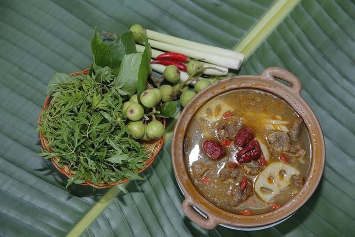 Món ăn hấp dẫn tại nhà hàng – Ảnh 2