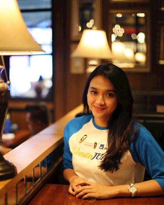 Afriecia – mỹ nhân bóng chuyền Indonesia, nổi bật với gương mặt khả ái và nụ cười rạng rỡ ảnh 1