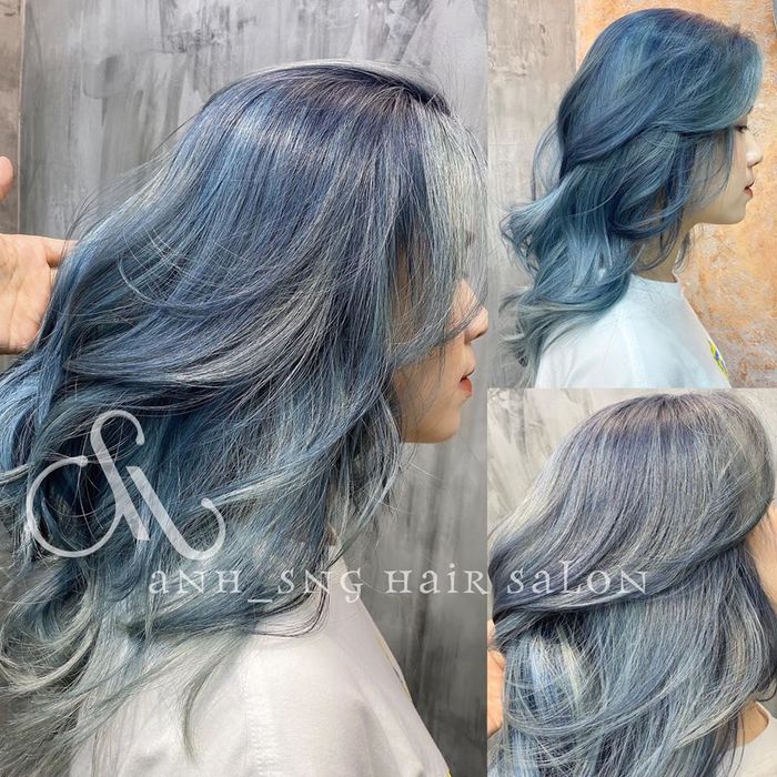 Anh Sáng Hair Salon - Ảnh 2: Khám phá không gian sang trọng cùng những khoảnh khắc đẹp được lưu lại tại salon.