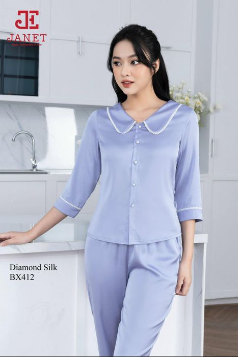 Bộ sưu tập đồ mặc nhà cao cấp từ Janet