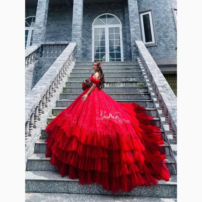 BST váy cưới tinh tế tại OTIS Bridal
