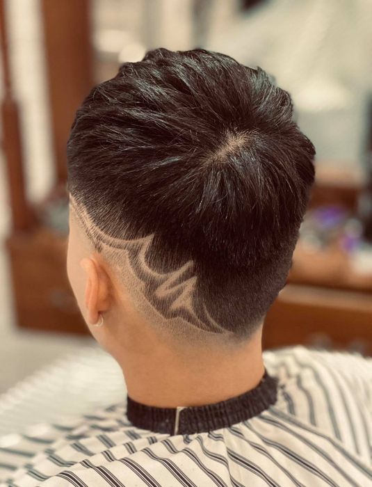 Không gian sang trọng và hiện đại tại Mr. Barber