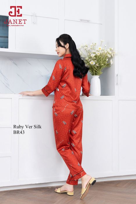Hình ảnh các mẫu thiết kế mới nhất của Janet