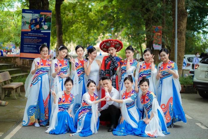 Trang phục Khánh Quỳnh - Hình ảnh 2