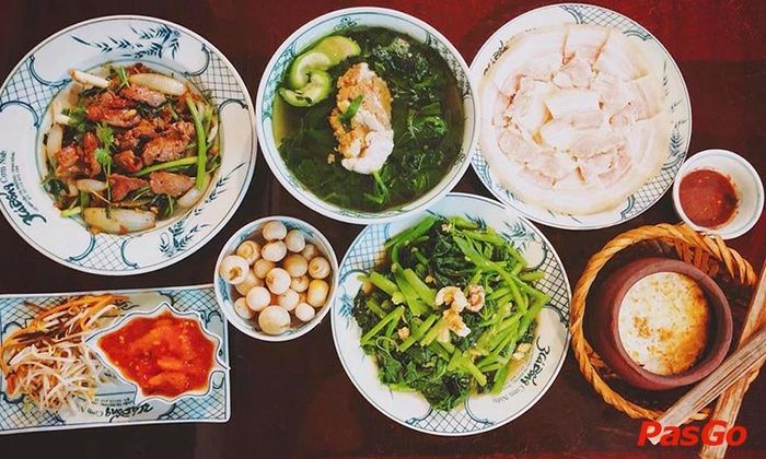 Ảnh Cơm Niêu Cá Bống Huế 3
