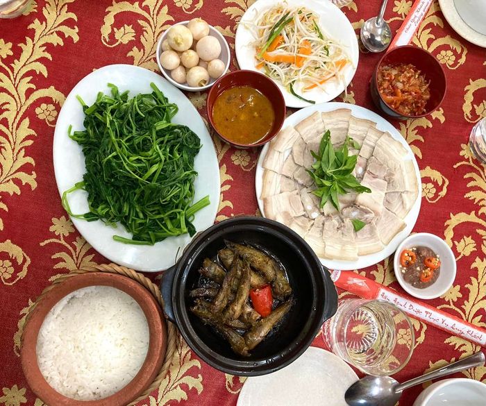 Ảnh Cơm Niêu Cá Bống Huế 1
