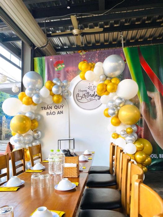 Không gian tiệc sang trọng tại Góc Phố Restaurant