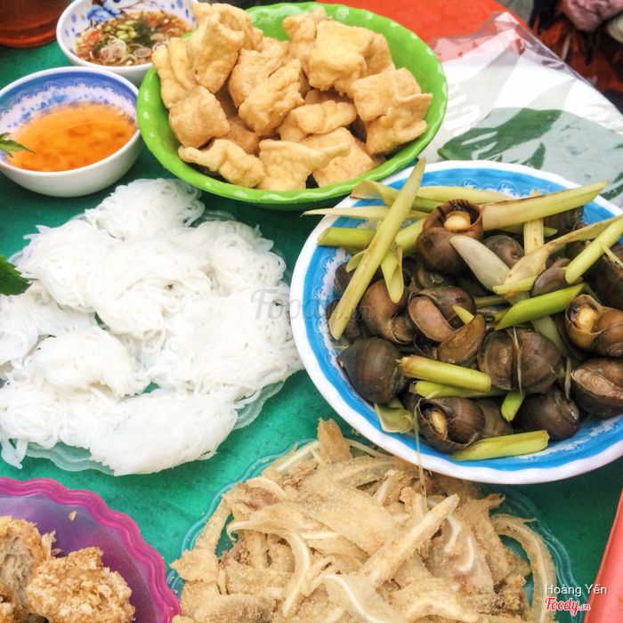 Những món ốc hấp dẫn làm nên thương hiệu Phương Ốc - Hồng Hà