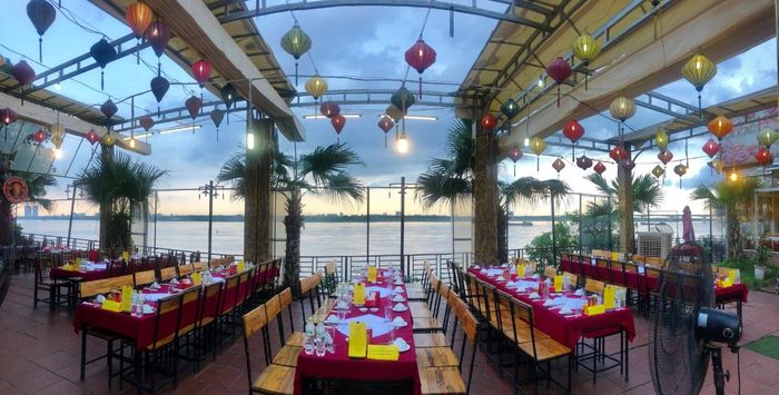 Bò tơ Tây Ninh Tài Sanh - Không gian sang trọng với phong cách phục vụ chuyên nghiệp