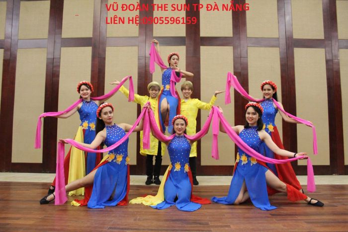 Trang phục biểu diễn vũ đoàn The Sun - Hình ảnh 2