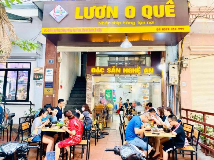 Không gian ấm cúng tại Lươn O Quế