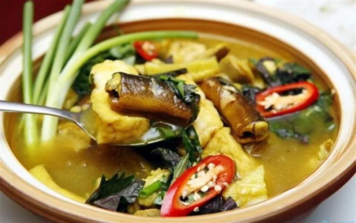 Không gian chế biến chuyên nghiệp tại Lươn Đồng Xứ Nghệ Chiến Thắng
