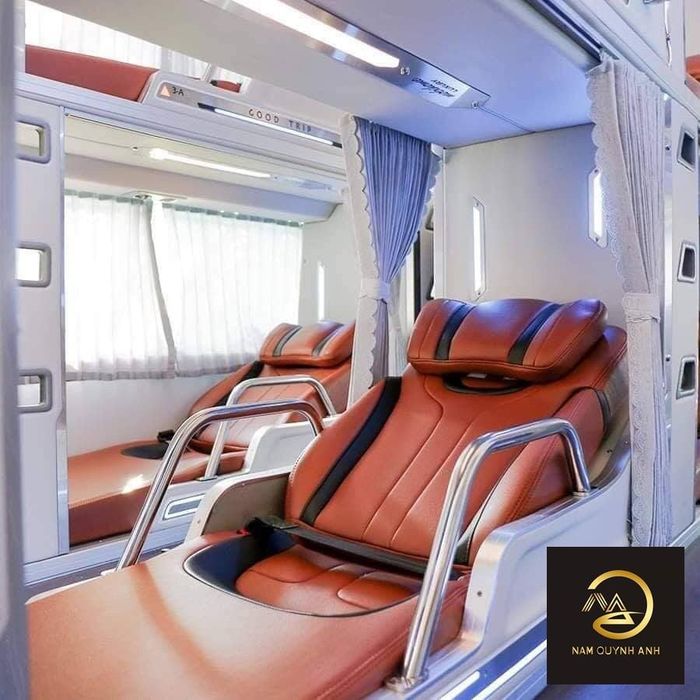 Nam Quỳnh Anh Limousine ảnh 3