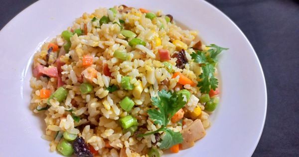 Không gian ấm cúng tại Cơm Chiên Như Ý