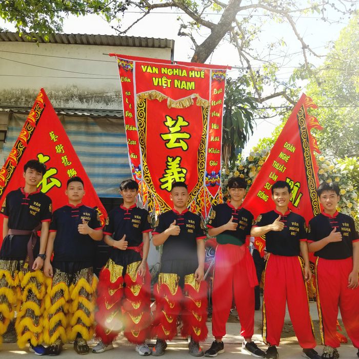 Khoảnh khắc ấn tượng trong màn biểu diễn đầy màu sắc của Đoàn Nghệ Thuật Lân Sư Rồng Vân Nghĩa Đường