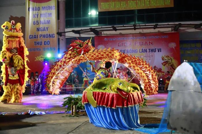 Khoảnh khắc ấn tượng trong tiết mục biểu diễn của Nhật Hoàng