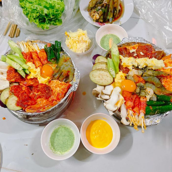 Hình ảnh Cây Nhãn Quán - Không gian ấm cúng với món nướng bơ hảo hạng