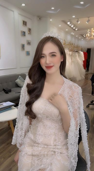 Khoảnh khắc tỏa sáng của cô dâu tại Queen Studio