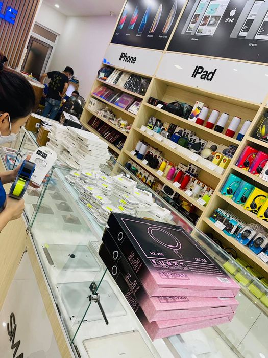Hình ảnh Thọ Mobile - Không gian trưng bày đa dạng