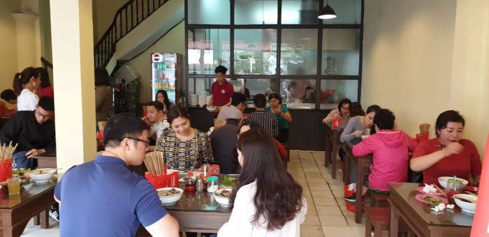 Hình ảnh không gian ấm cúng tại quán Bún Bò Huế 65