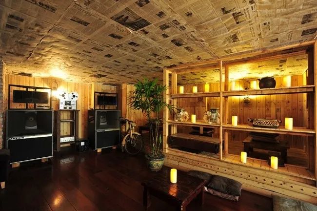 Mộc Hi-End Cafe nằm trong danh sách Top 10 quán cà phê đẹp nhất quận Phú Nhuận, TP. Hồ Chí Minh.